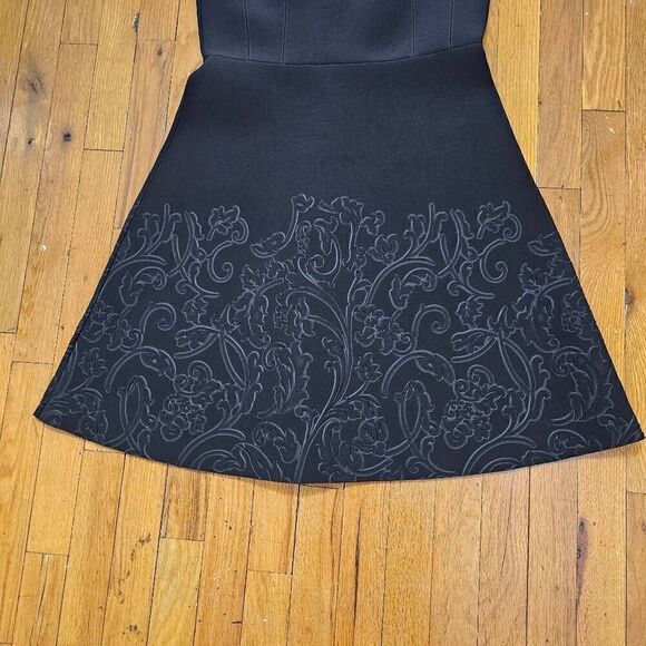 Vera Wang Fit and Flare Dress Size 6 Neoprene Scuba Black - Picture 3 of 6